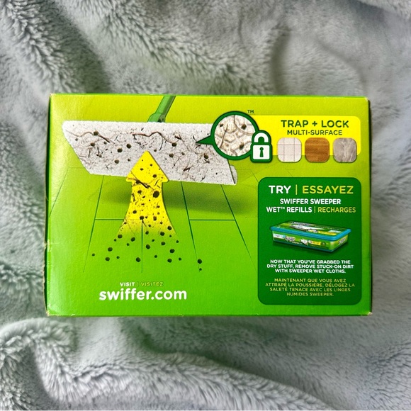 Swiffer Sweeper Dry Sweeping Pad Refills for‎ Dusters Floor Mop, 26 Count NIB - Picture 3 of 4